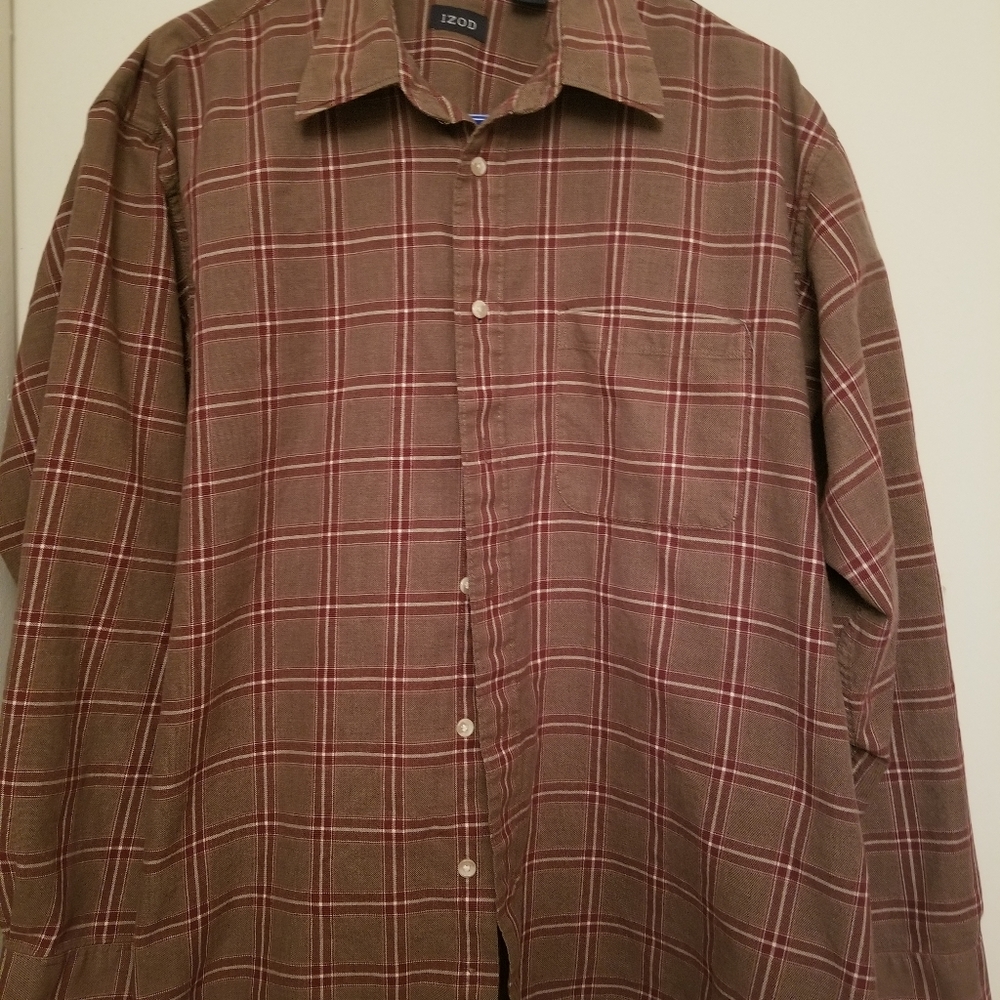 Izod men's shirt